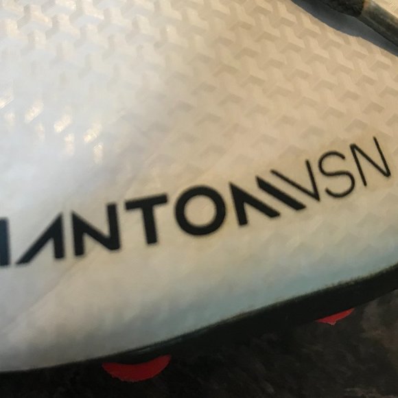 Size 10.5 Nike Phantom VSN Men's Cleats - Picture 2 of 6